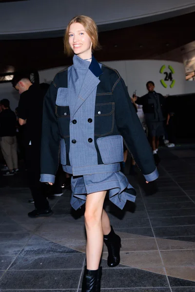 Look 18